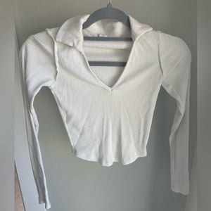 White collar long sleeve shirt.